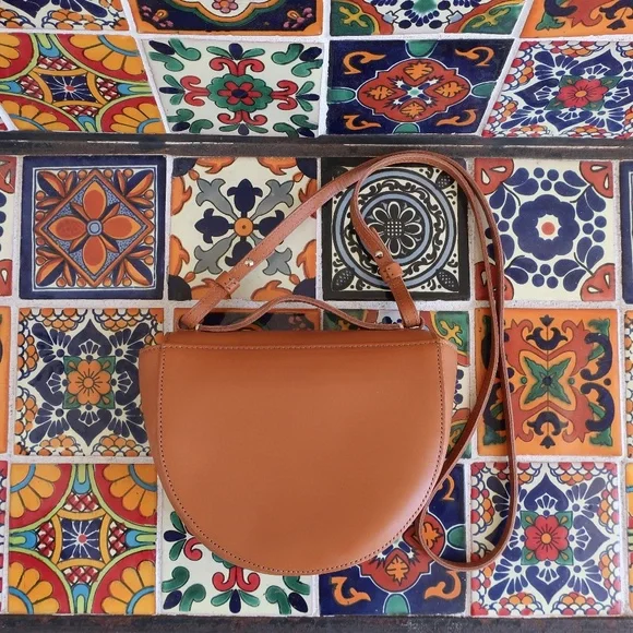 Clare V. Elodie in Cuoio - Picture 8 of 15